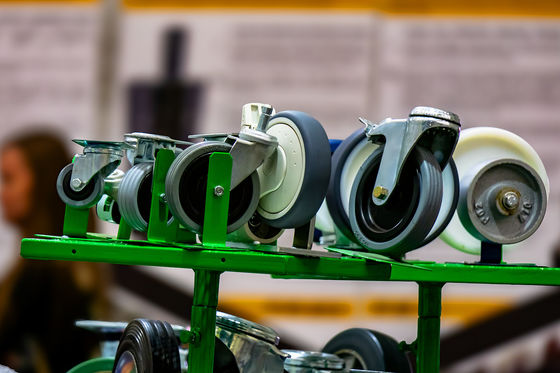 Bahan Baku Mentah Pelapisan Roda Castor Quay Fiber TPU Kekerasan Baik Ketahanan Hidrolitik Ketahanan Kimia Bahan Abrasi Super